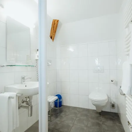 Parkhotel Schwert - Self-check-in ويسن