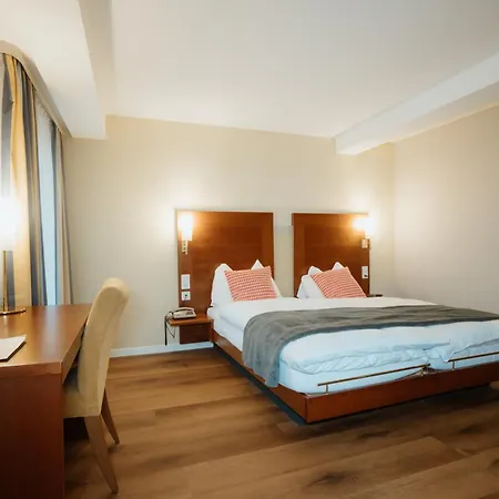 Parkhotel Schwert - Self-check-in 3* Weesen