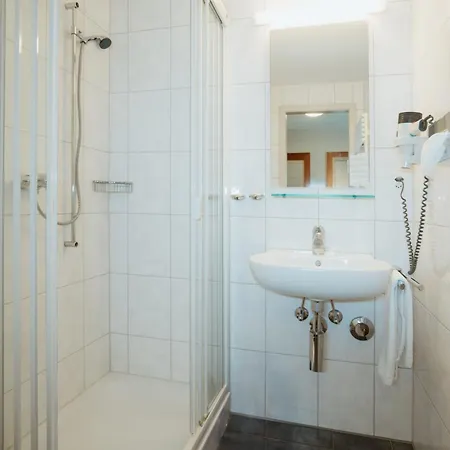 Parkhotel Schwert - Self-check-in ويسن