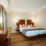 Parkhotel Schwert - Self-check-in 3* Weesen