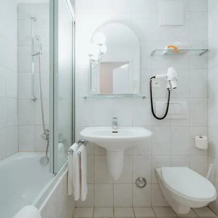 Parkhotel Schwert - Self-check-in 酒店 3*